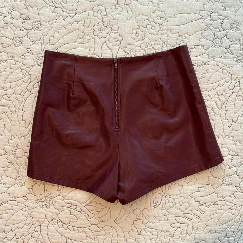 She + Sky Burgundy Faux Leather Skort - Picture 2 of 6